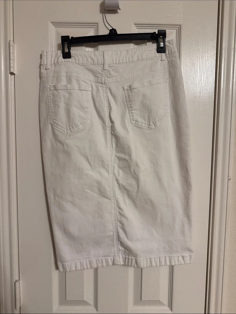 BE-GIRL White jean skirt